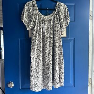 Off-white with black dress American Eagle